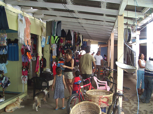 sanjuanmarket San Juan del Sur Market (photo courtesy of Tyten http://www.flickr.com/photos/22689802@N07/)