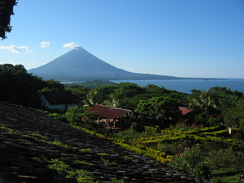volcanoview View of Volcano we hiked (Photo courtesy of jptiger0 http://www.flickr.com/photos/89146819@N00/3039157480/)