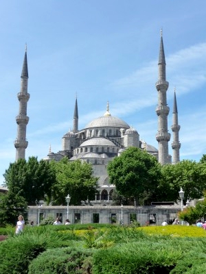 The (massive) Blue Mosque The (massive) Blue Mosque