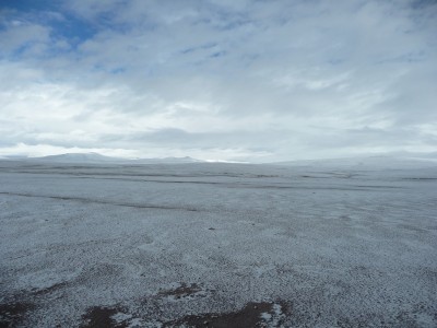 Snow on the way to Lhasa Snow on the way to Lhasa