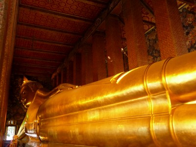 wat pho worlds largest reclining budda bangkok thailand It's huge
